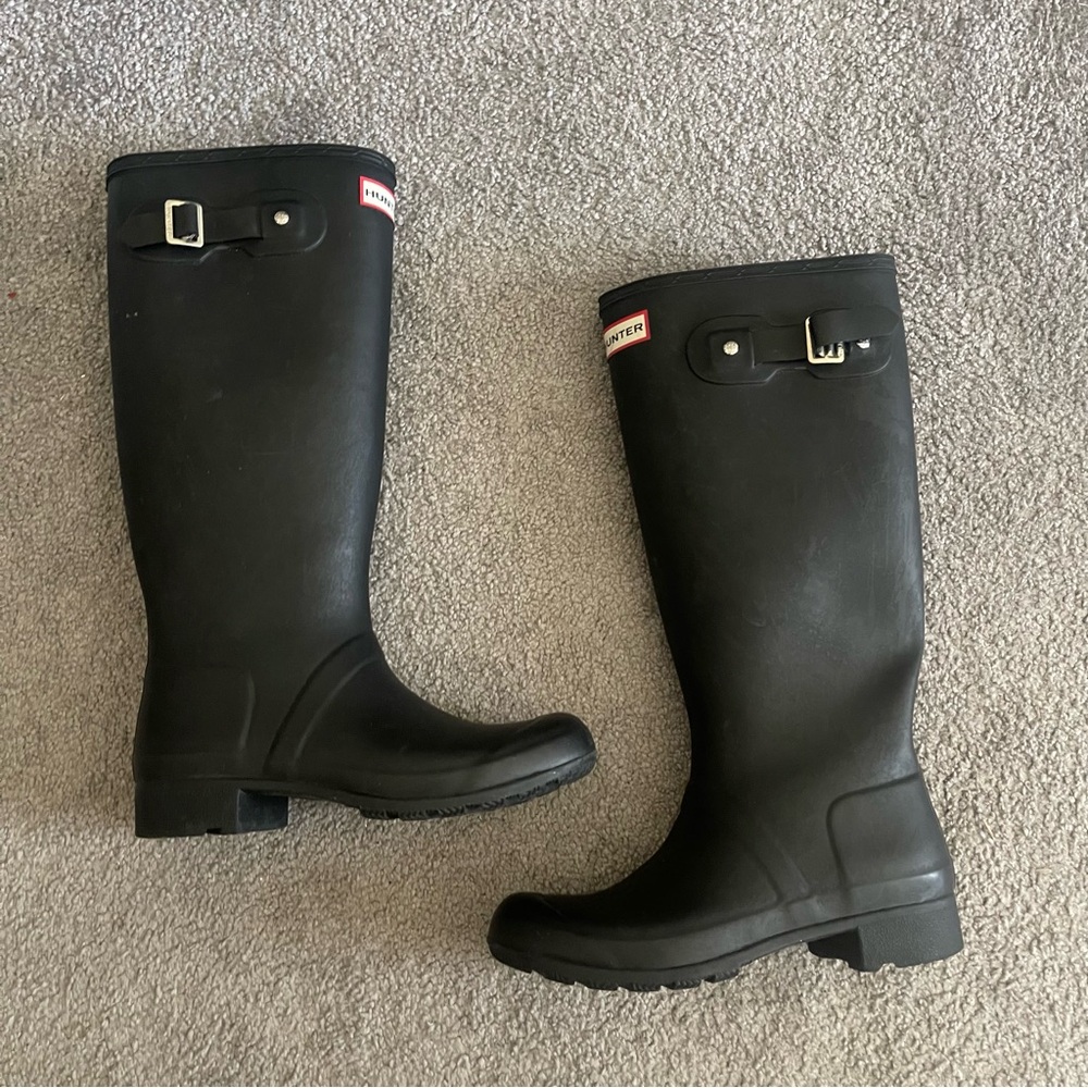 Hunter tall rain boots black size 7 women
